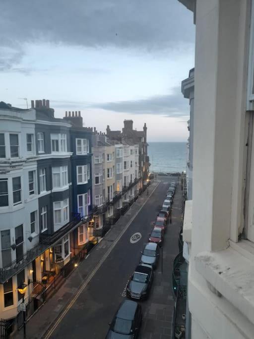 Cosy Studio Flat Moments From The Beach, Kemptown Brighton Exterior photo